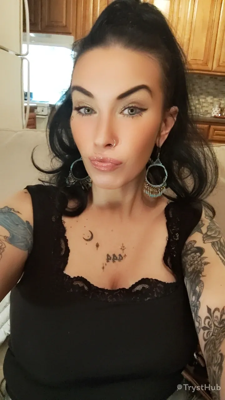 TrystHub - Chicago Escorts - Model Harper