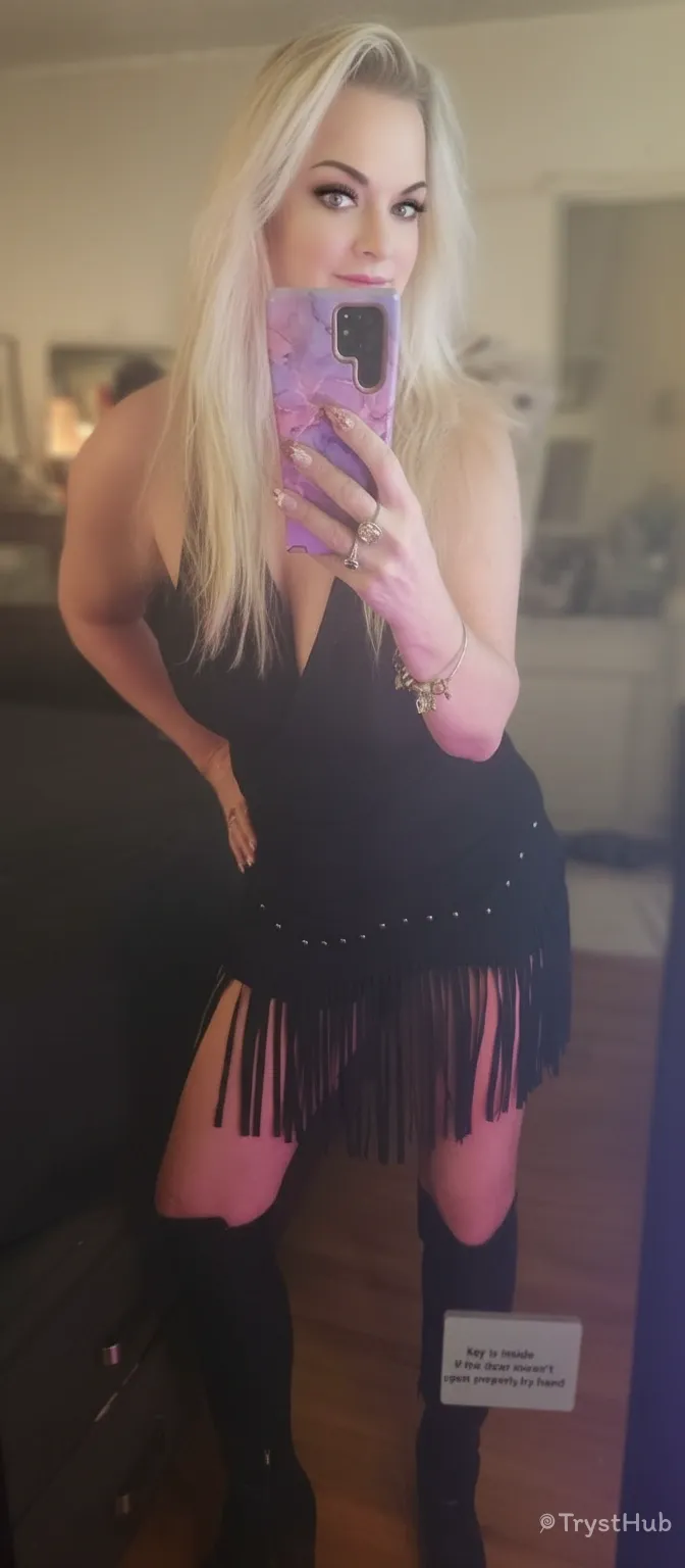 TrystHub - escort Los Angeles model - Heather Strong TrystHub - escort Los Angeles - Heather Strong