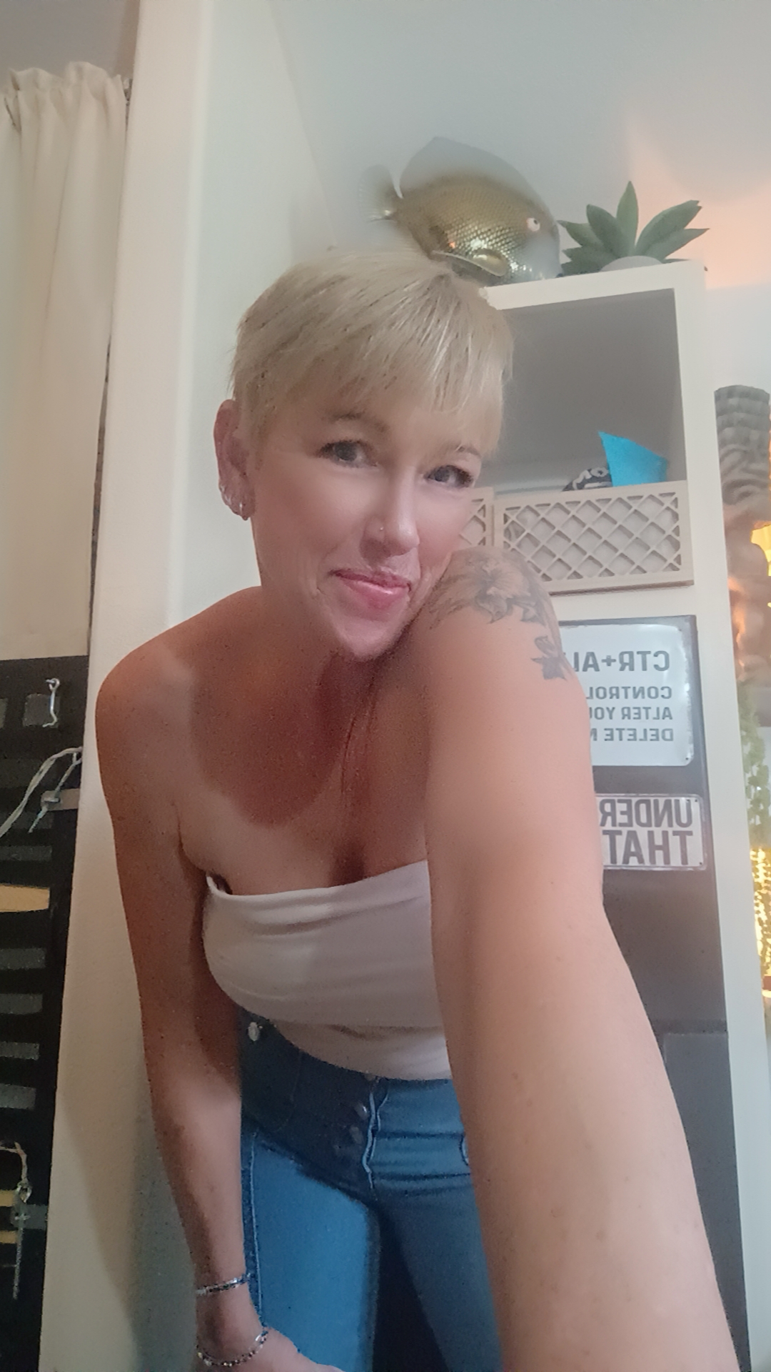 TrystHub - Houston Escorts - Modelo Josie